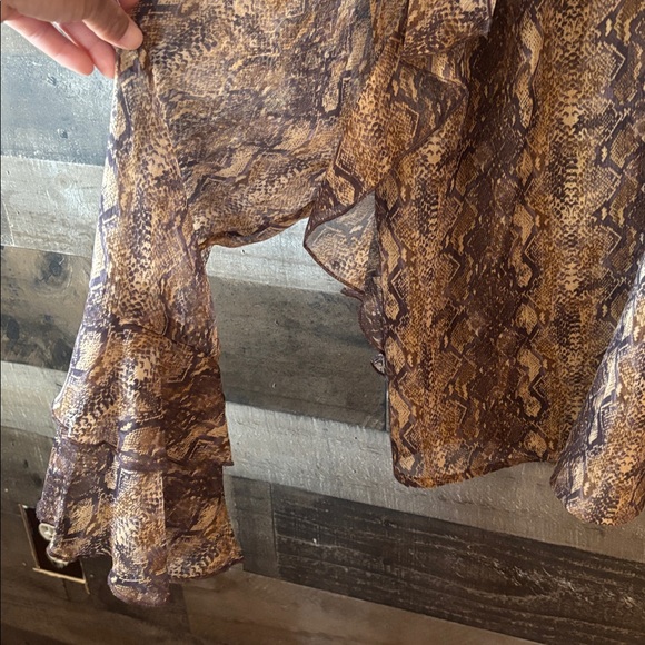 A.n.a Snake Print Ruffled Top - Picture 6 of 9